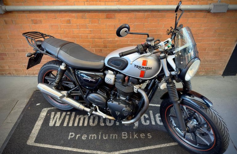 Triumph Street Twin - Foto #8