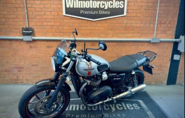 Triumph Street Twin