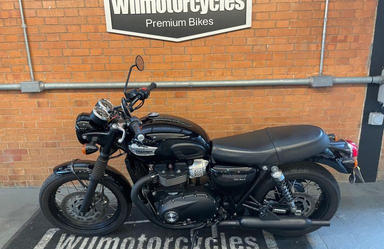 Triumph Bonneville T100 Black 900 - Foto #1