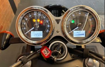 Triumph Bonneville T100 Black 900 - Foto #9