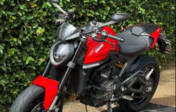 Ducati Monster 937