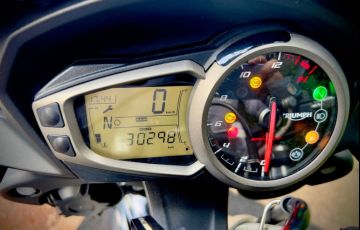 Triumph Street Triple 765 S - Foto #7