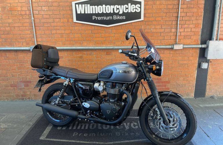 Triumph Bonneville T120 Black 1200 - Foto #10