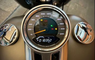 Harley-Davidson Softail Fat Boy 114 - Foto #6