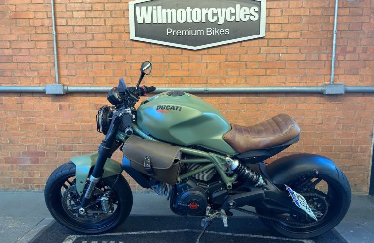 Ducati Monster 797 - Foto #1
