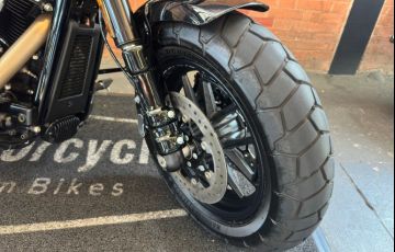 Harley-Davidson Softail Fat Bob 114 - Foto #6