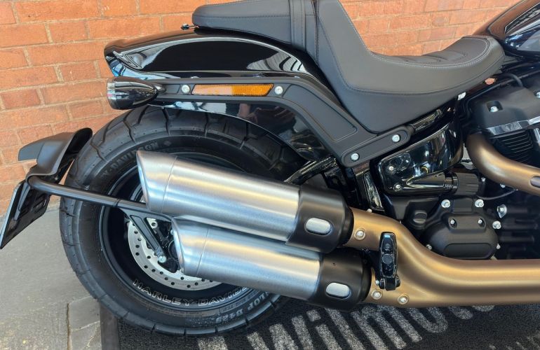 Harley-Davidson Softail Fat Bob 114 - Foto #10