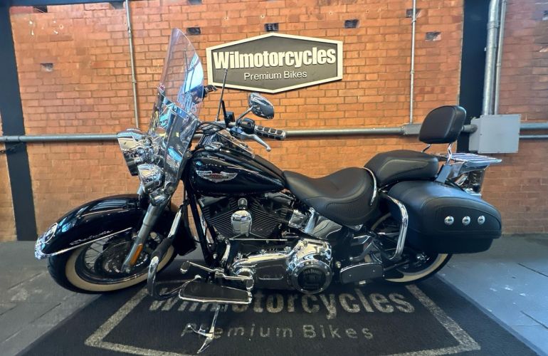 Harley-Davidson Softail Deluxe - Foto #2
