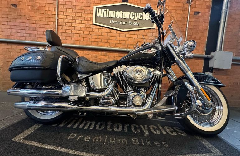 Harley-Davidson Softail Deluxe - Foto #3