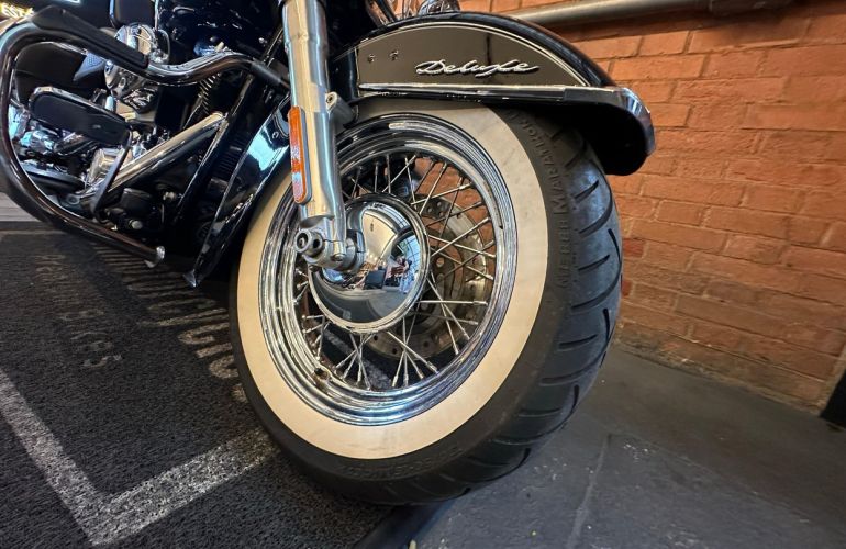 Harley-Davidson Softail Deluxe - Foto #8