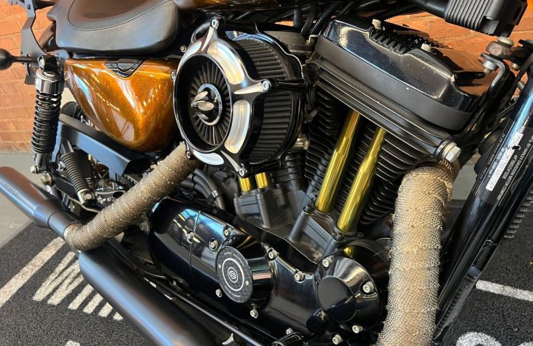 Harley-Davidson Sportster Xl 883 Custom - Foto #6