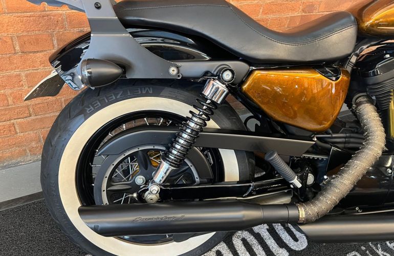 Harley-Davidson Sportster Xl 883 Custom - Foto #10