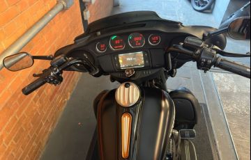 Harley-Davidson Street Glide Special - Foto #4