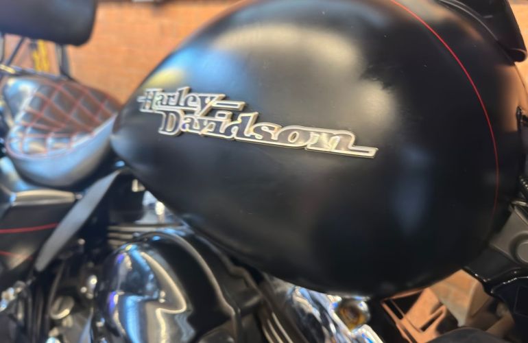 Harley-Davidson Street Glide Special - Foto #5