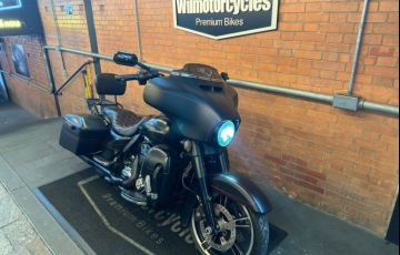 Harley-Davidson Street Glide Special - Foto #10