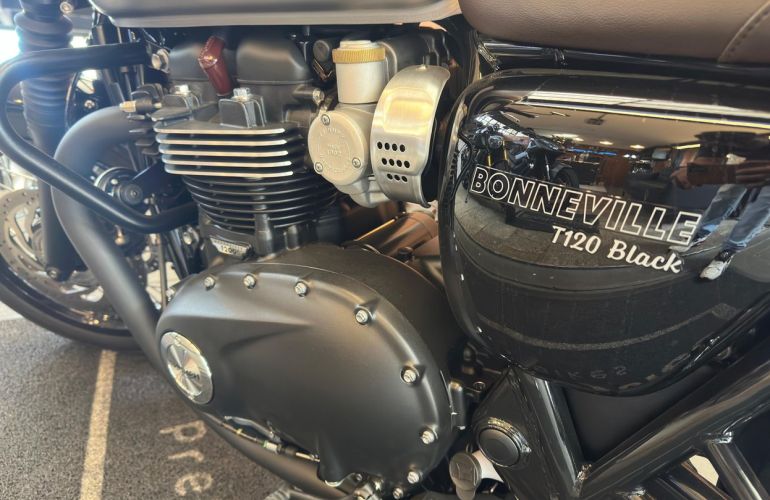 Triumph Bonneville T120 Black 1200 - Foto #3