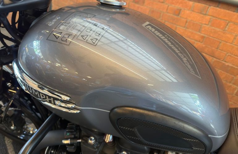 Triumph Bonneville T120 Black 1200 - Foto #4