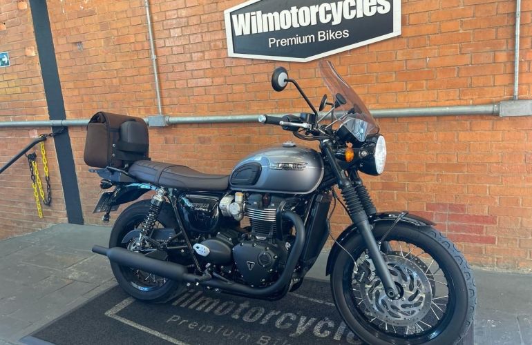 Triumph Bonneville T120 Black 1200 - Foto #10