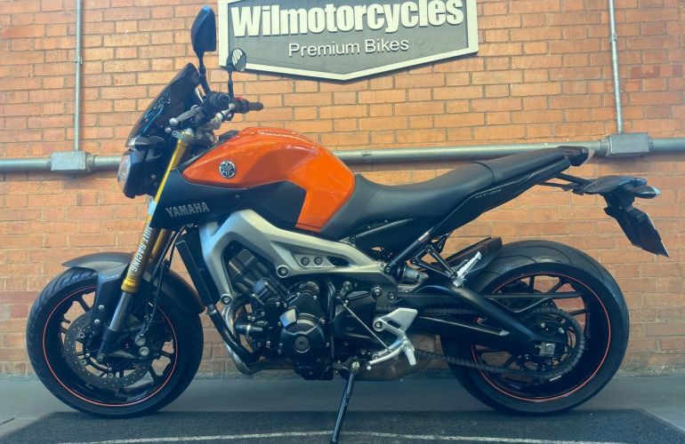 Yamaha MT 09 - Foto #3