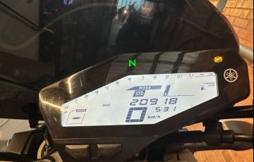 Yamaha MT 09 - Foto #4