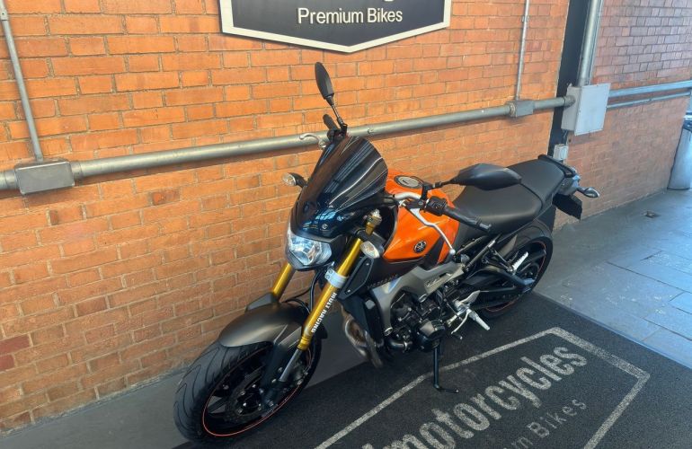 Yamaha MT 09 - Foto #6