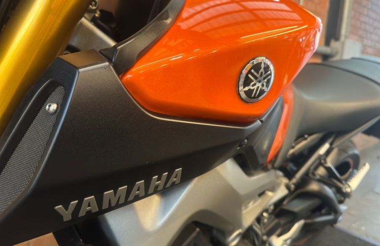 Yamaha MT 09 - Foto #7
