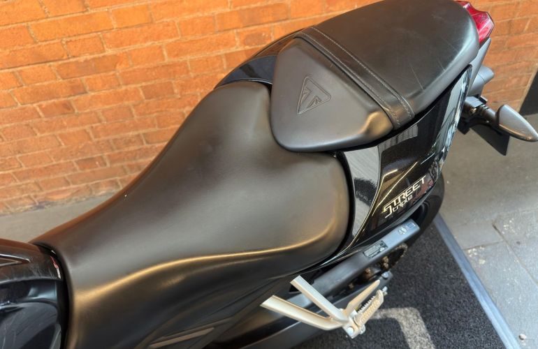 Triumph Street Triple 765 S - Foto #3