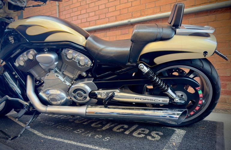 Harley-Davidson V Rod Muscle - Foto #9
