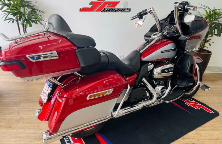 Harley-Davidson Road Glide Ultra - Foto #5