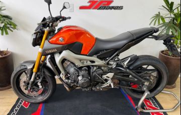 Yamaha MT 09 - Foto #3
