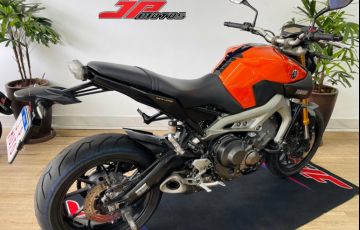 Yamaha MT 09 - Foto #4