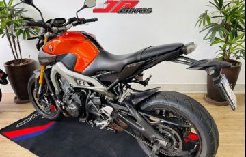 Yamaha MT 09 - Foto #5