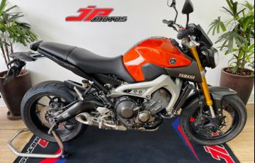 Yamaha MT 09 - Foto #6