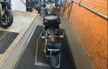 Triumph Daytona 660 - Foto #3