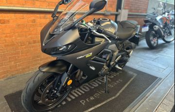 Triumph Daytona 660 - Foto #6