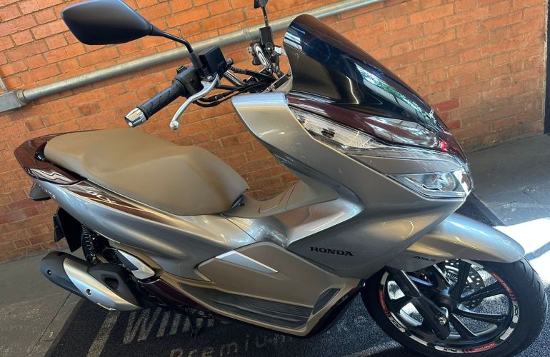 Honda Pcx Dlx - Foto #2
