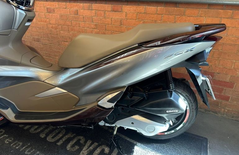 Honda Pcx Dlx - Foto #5