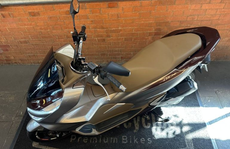 Honda Pcx Dlx - Foto #10