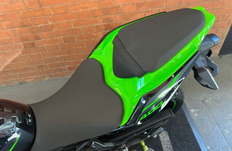 Kawasaki Ninja 400 - Foto #10