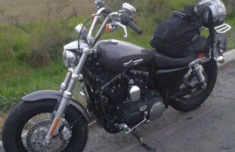 Harley-Davidson XL 1200 Custom CB - Foto #1