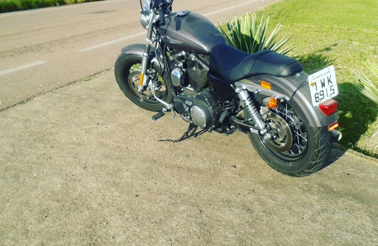 Harley-Davidson XL 1200 Custom CB - Foto #4