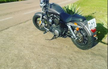 Harley-Davidson XL 1200 Custom CB - Foto #4