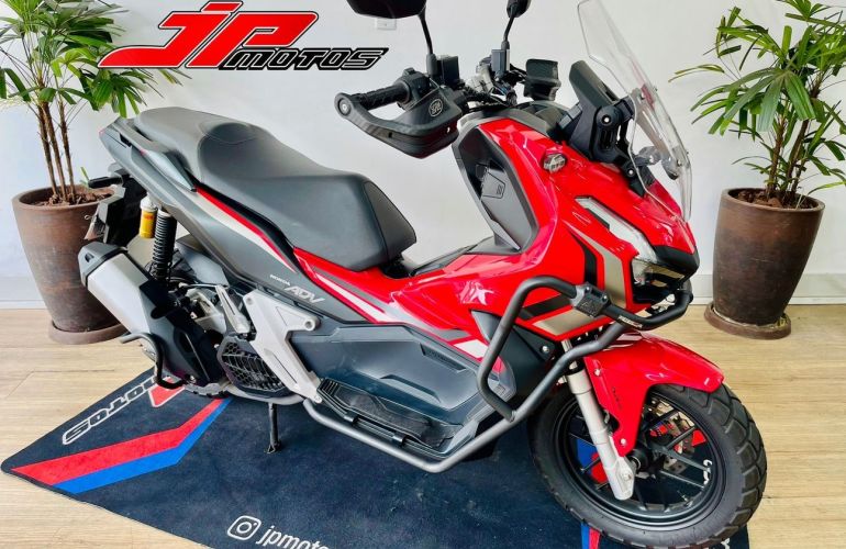 Honda ADV 150 - Foto #1