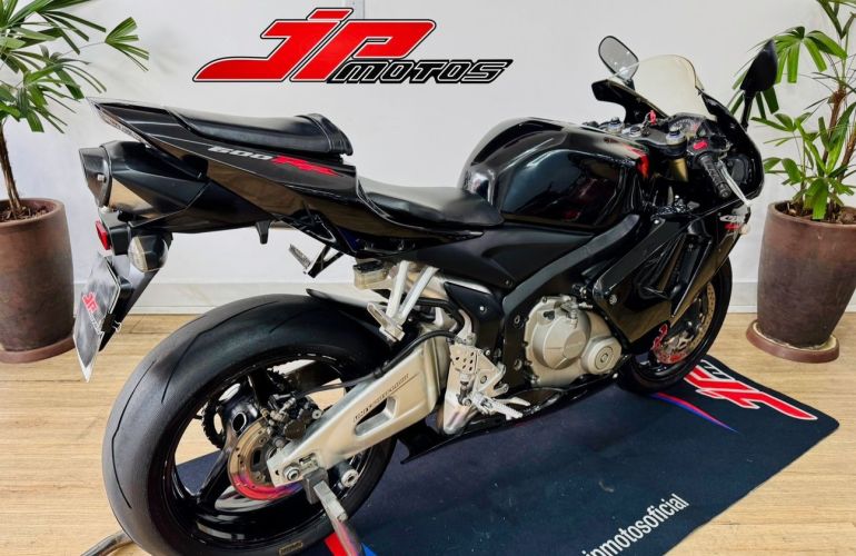 Honda Cbr 600RR - Foto #3