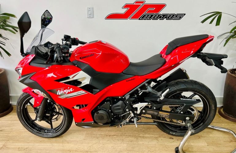Kawasaki Ninja 400 - Foto #5