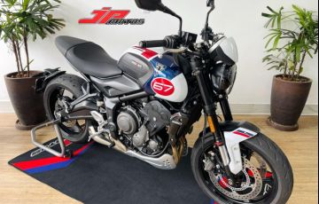 Triumph Trident Tribute
