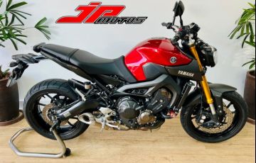 Yamaha MT 09 - Foto #2