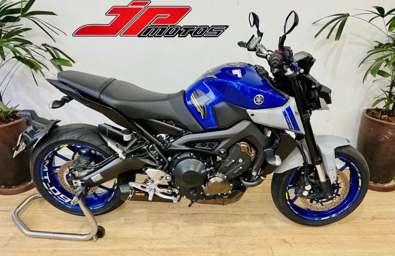 Yamaha MT 09 - Foto #2