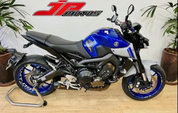 Yamaha MT 09 - Foto #2