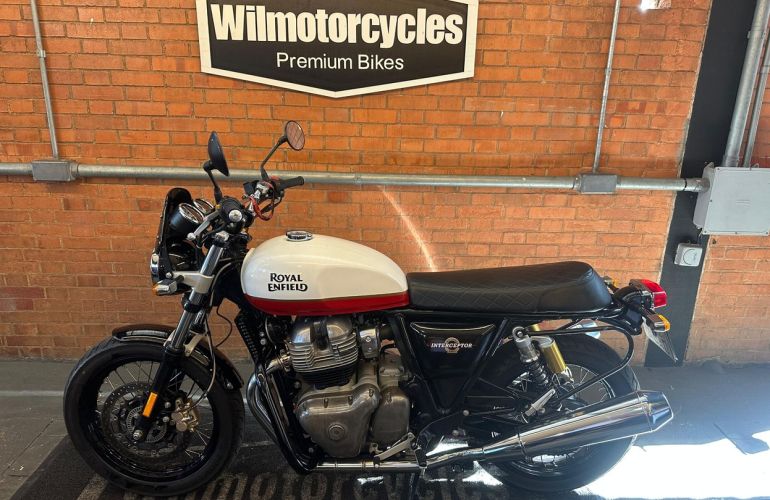 Royal Enfield Interceptor - Foto #1